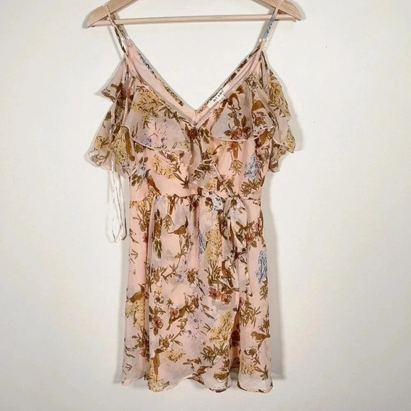 MIAMI | FLORAL WRAP DRESS - Picture 2 of 11